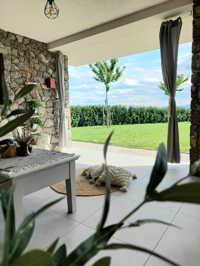 Vineyard Cottage Lan Na Hribu Semic Zewnętrze zdjęcie