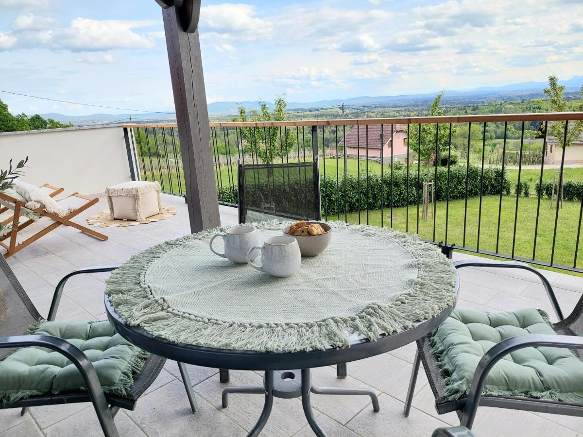 Vineyard Cottage Lan Na Hribu Semic Zewnętrze zdjęcie